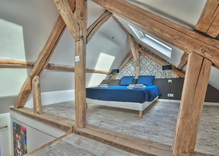 * Le Duplex *